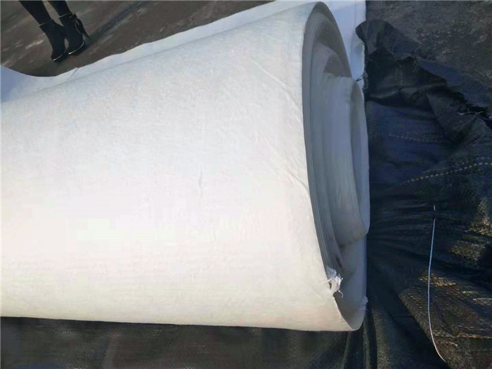 怎樣選購(gòu)復(fù)合土工膜 復(fù)合土工膜種類(lèi)技術(shù)指標(biāo)用途