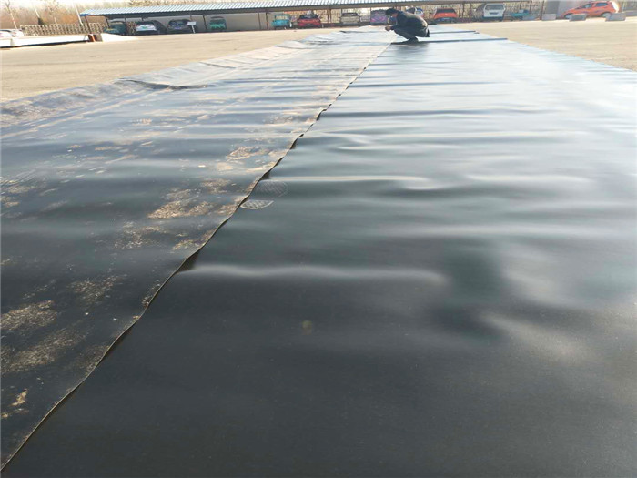 土工膜如何選購？防滲膜質(zhì)量如何區(qū)別？